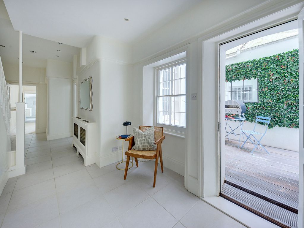 3 bed flat for sale in Linden Gardens, Notting Hill, London W2, £3,000,000