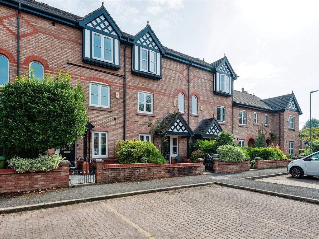 3 bed town house for sale in Cranford Square, Knutsford, Cheshire WA16, £499,950