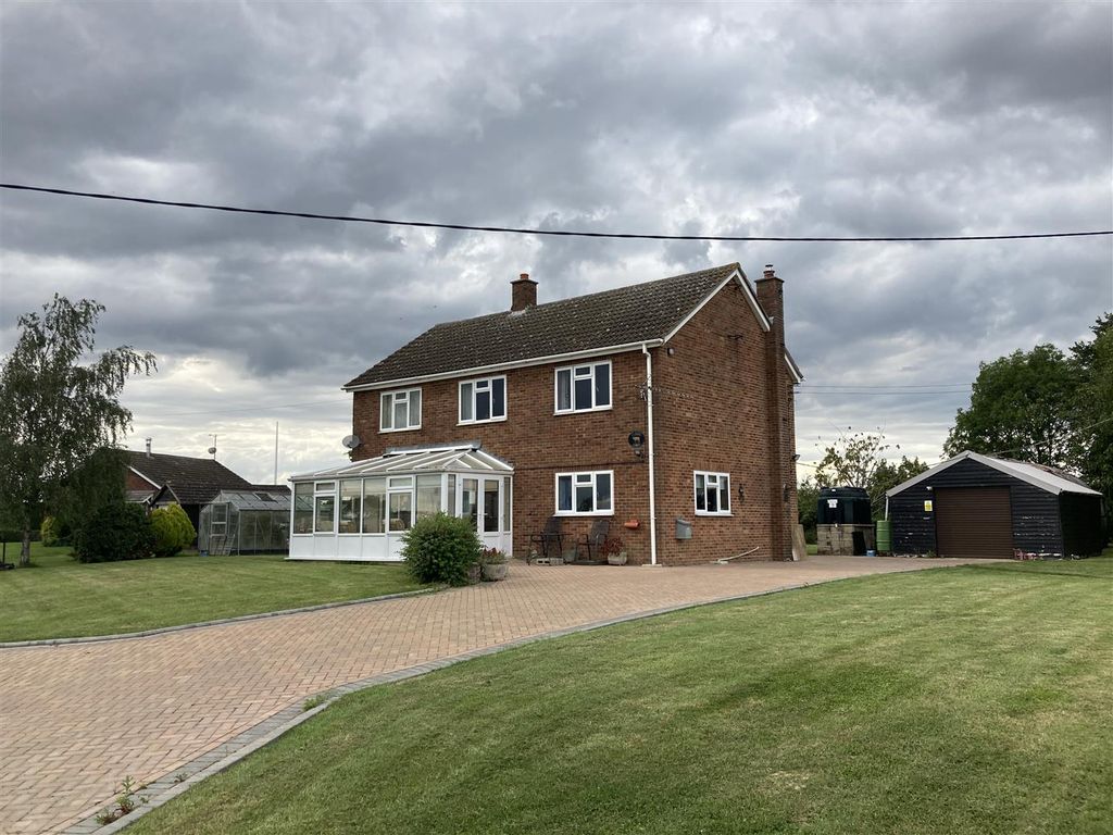4 bed detached house for sale in Prouds Farm, Eggshell Lane, Cornish Hall End, Braintree CM7, £490,000