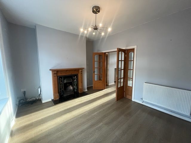 4 bed property to rent in Salop Street, Penarth CF64, £1,600 pcm
