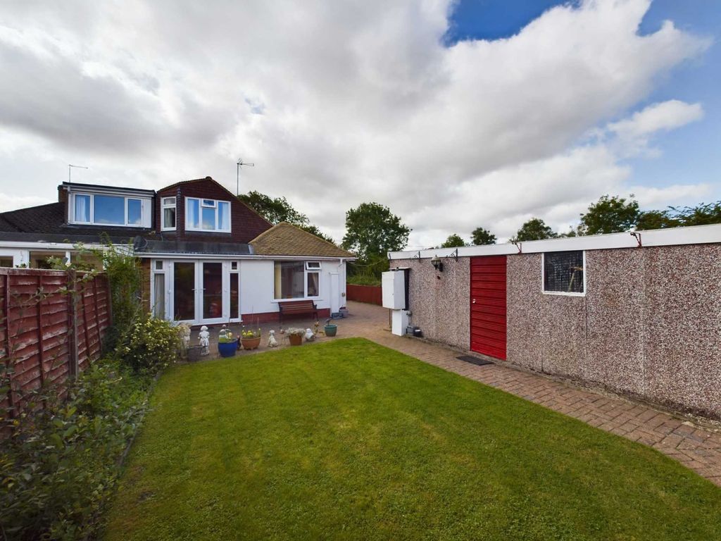 2 bed semi-detached bungalow for sale in Bicester Road, Oakley HP18, £400,000