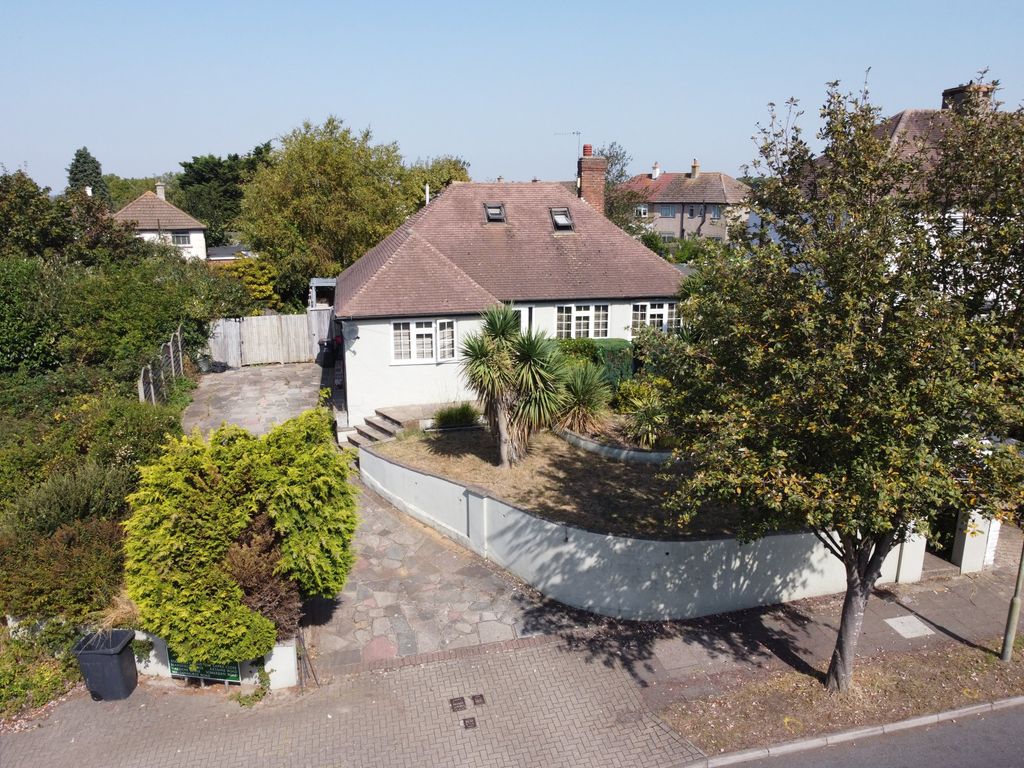 4 bed detached bungalow for sale in Renton Drive, Orpington BR5, £540,000