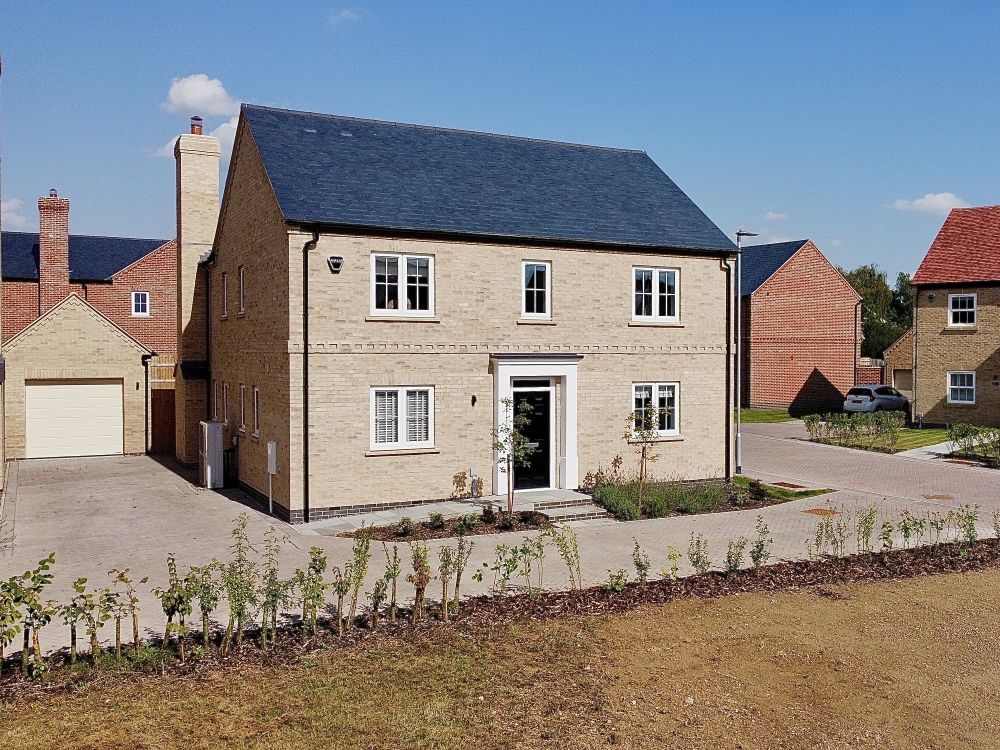 New home, 4 bed detached house for sale in Kym View Close, Kimbolton PE28, £749,000