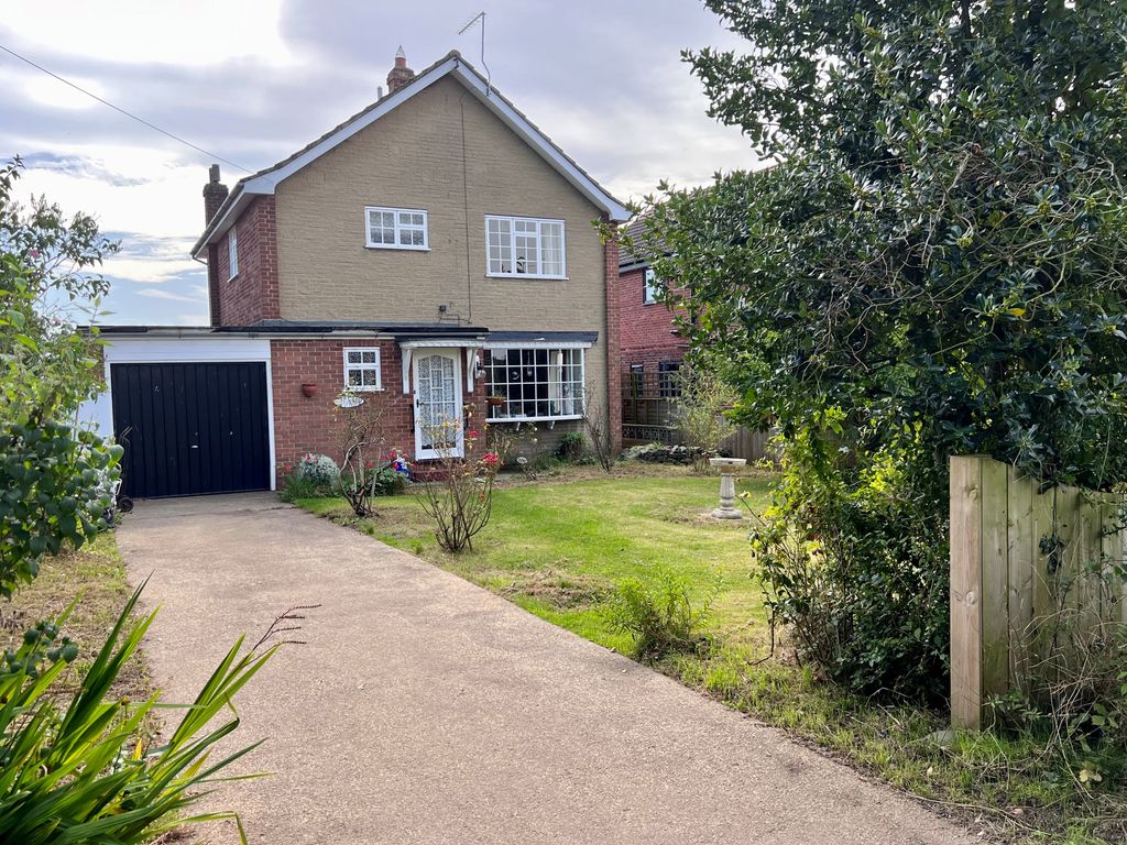 3 bed detached house for sale in Main Street, Linton On Ouse, York YO30, £375,000