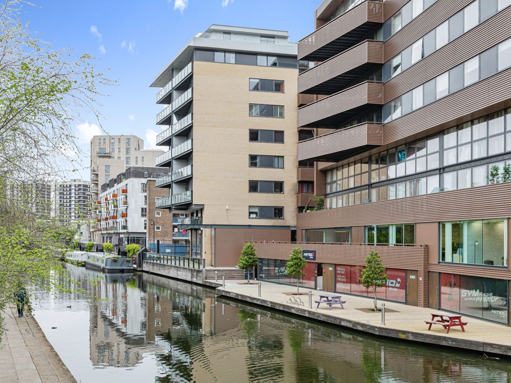 2 bed flat for sale in 1 Poole Street, London N1, £575,000