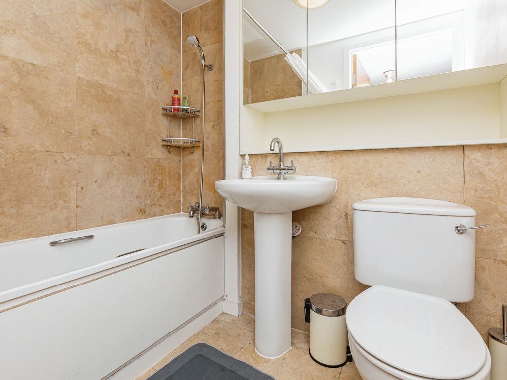 2 bed flat for sale in 1 Poole Street, London N1, £575,000