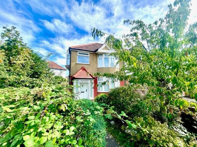3 bed semi-detached house for sale in Park Crescent, Harrow HA3, £500,000