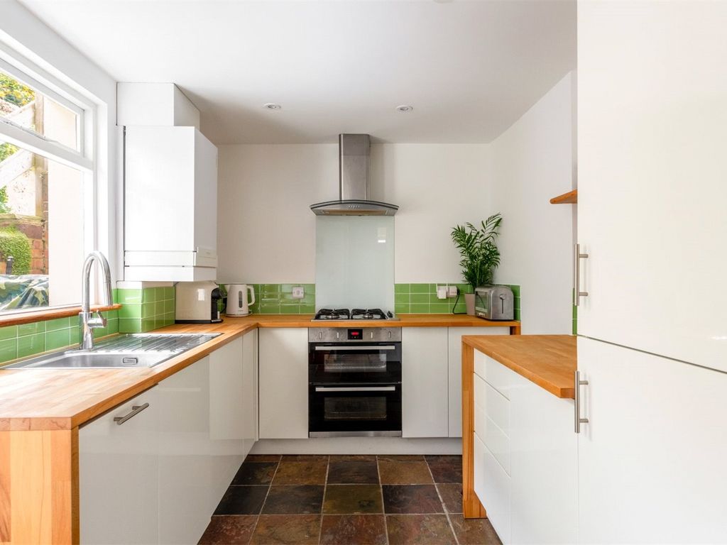2 bed terraced house for sale in Elm Grove, Brighton BN2, £500,000