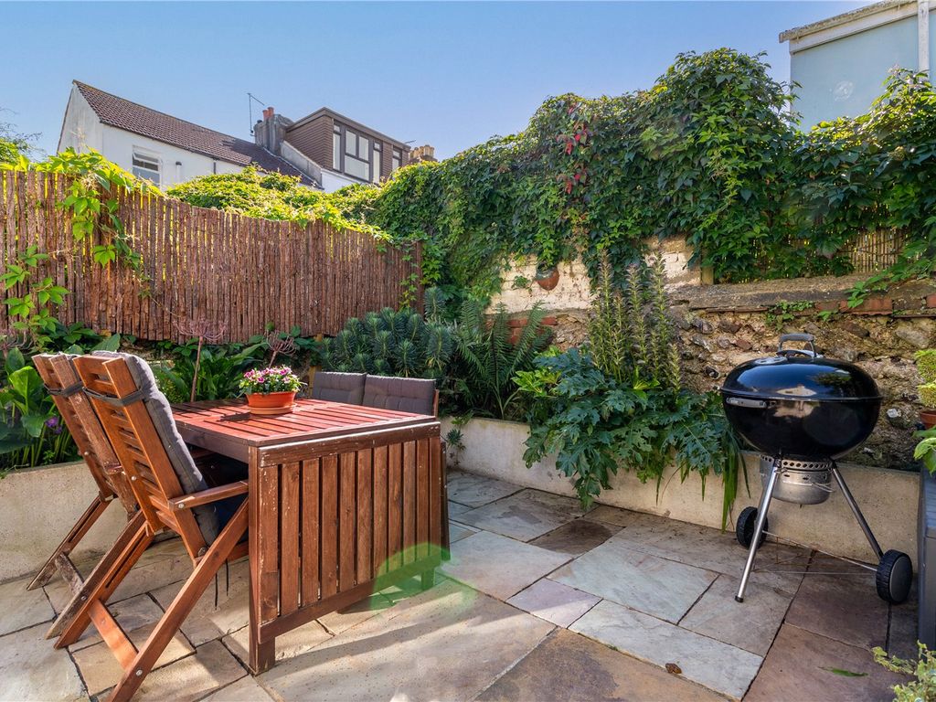 2 bed terraced house for sale in Elm Grove, Brighton BN2, £500,000