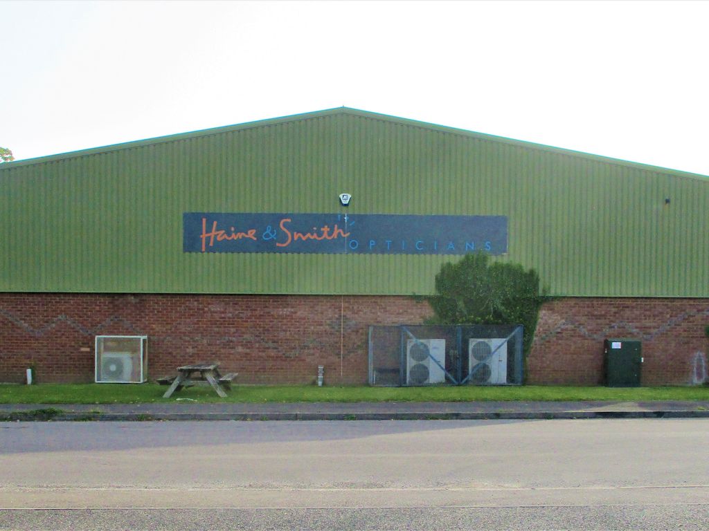 Light industrial to let in Salisbury Road, Pewsey SN9, £15,000 pa