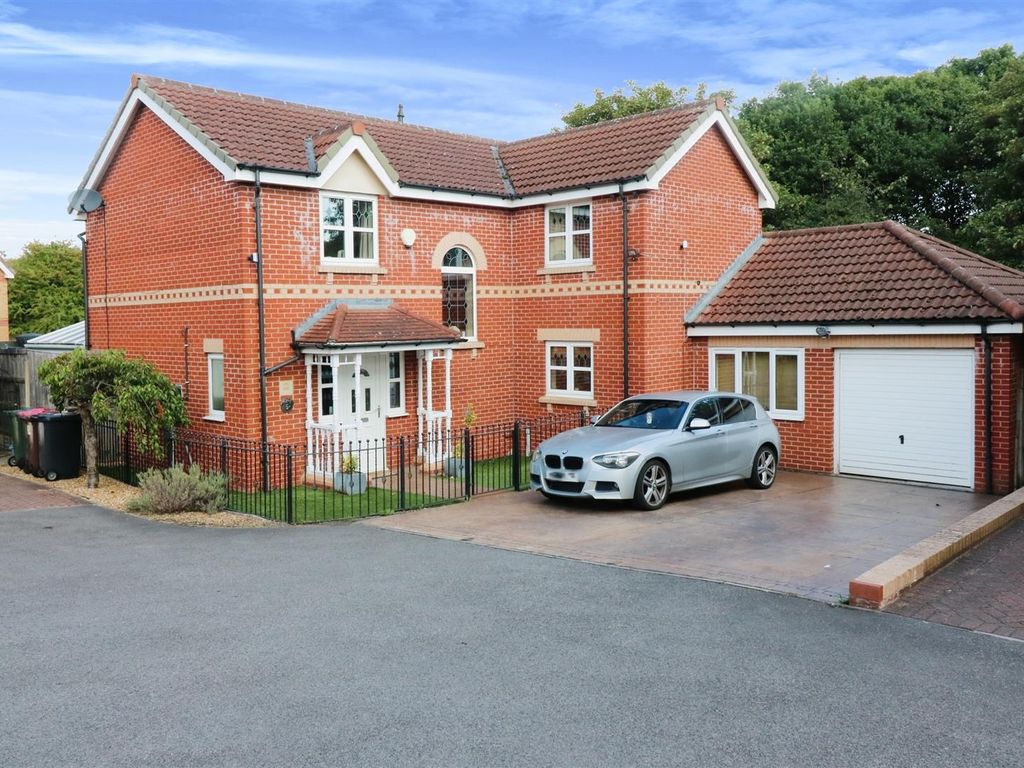 4 bed detached house for sale in Waterside Drive, Sunnyside, Rotherham S66, £380,000