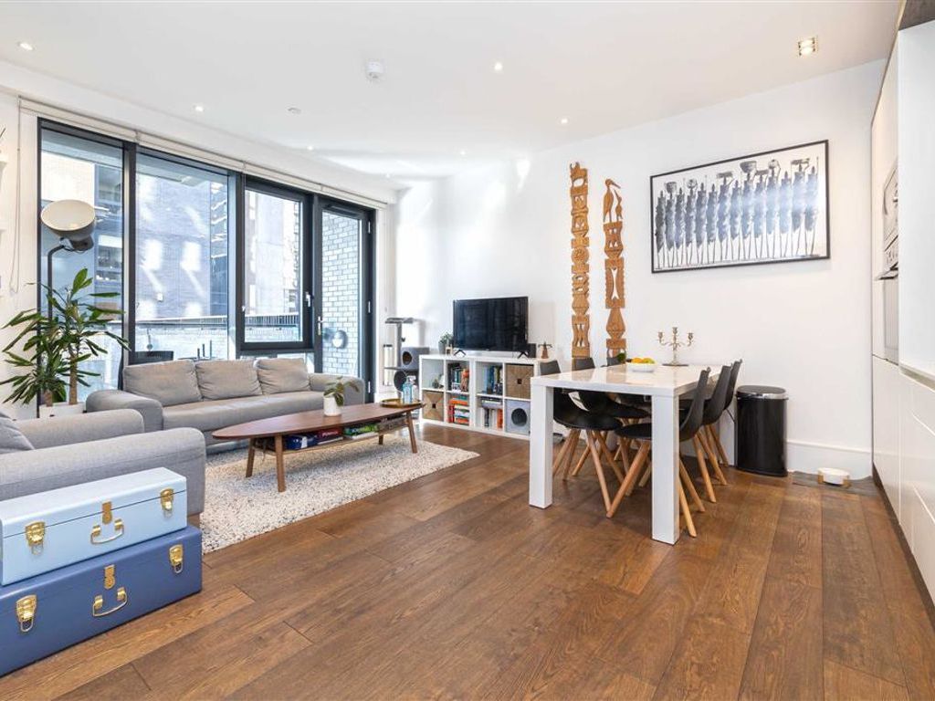 1 bed flat for sale in Palmers Road, London E2, £400,000