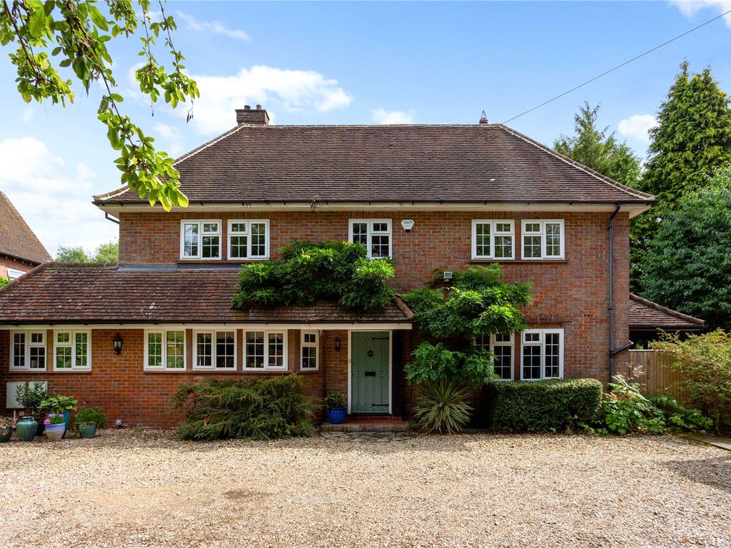 5 bed detached house for sale in Sycamore Road, Amersham, Buckinghamshire HP6, £1,895,000