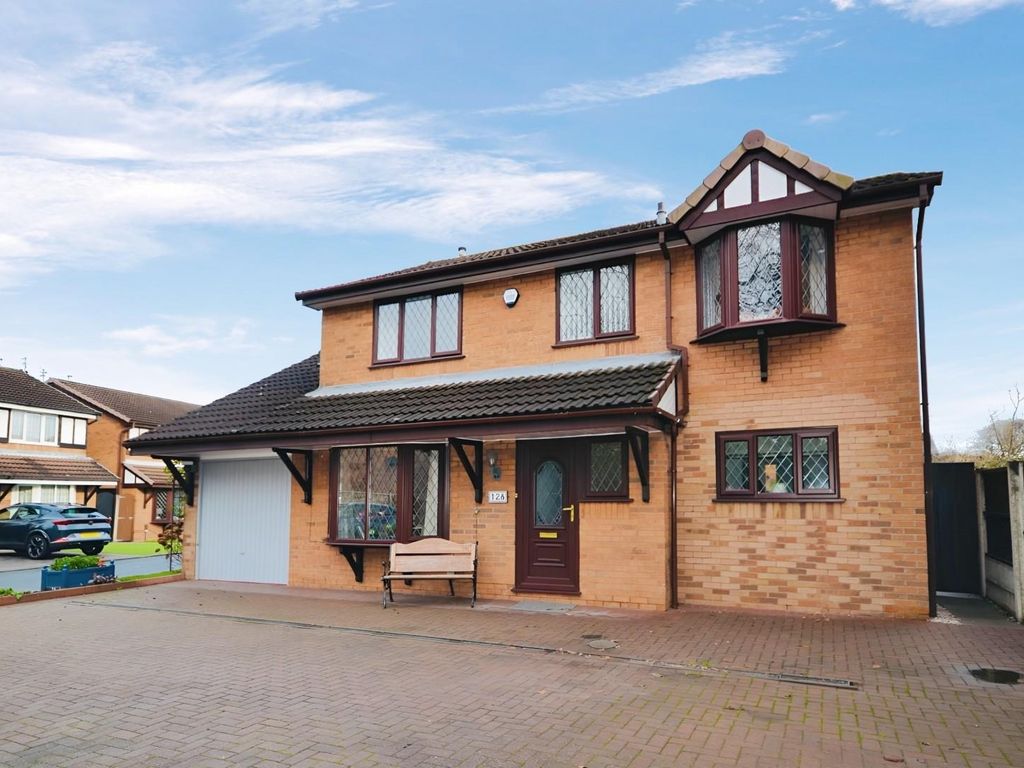 4 bed detached house for sale in Shackleton Close, Old Hall, Warrington WA5, £389,950