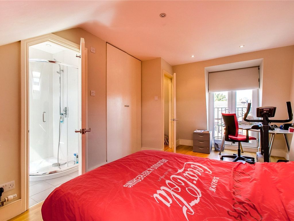 4 bed property for sale in Mablethorpe Road, Fulham SW6, £1,200,000