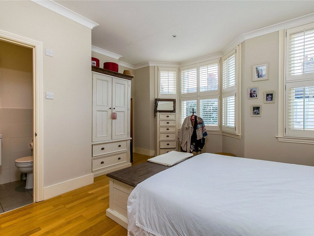 4 bed property for sale in Mablethorpe Road, Fulham SW6, £1,200,000