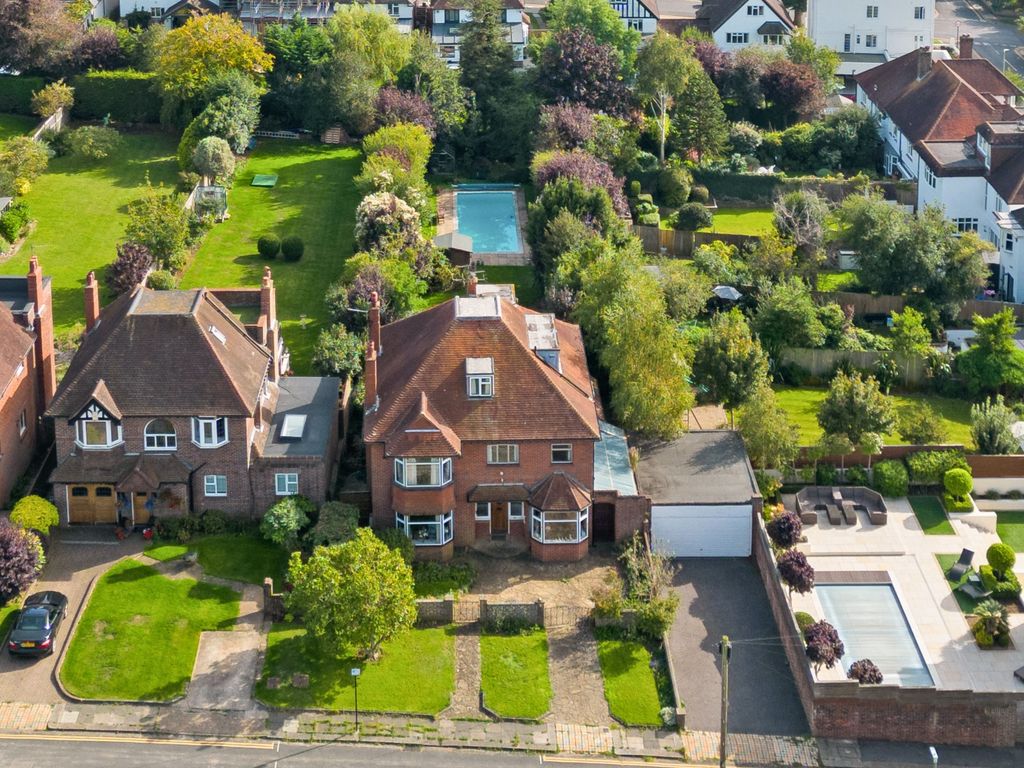 6 bed detached house for sale in Stanford Close, Hove BN3, £1,500,000