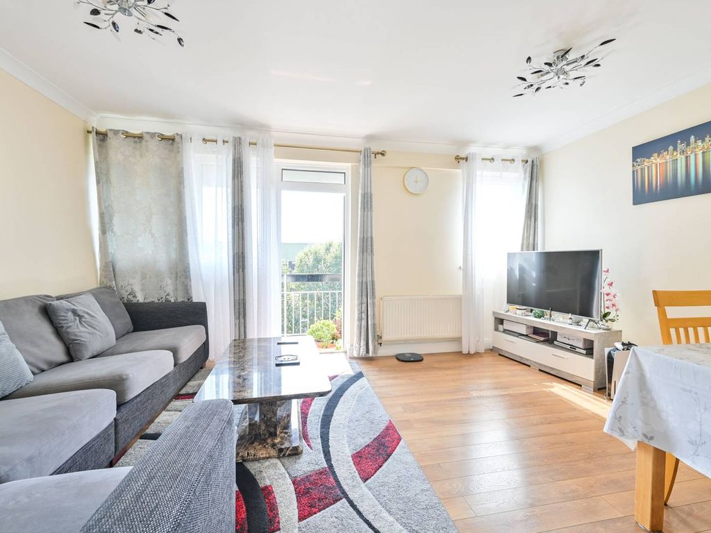 3 bed flat for sale in Rotherhithe New Road, Rotherhithe, London SE16, £390,000