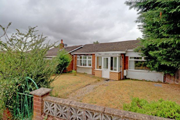 3 bed bungalow to rent in Devonshire Drive, Rugeley WS15, £950 pcm