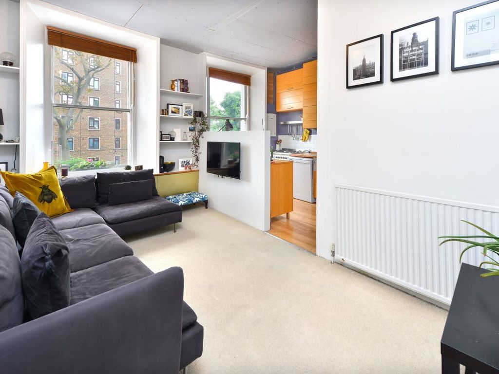 1 bed flat for sale in Newington Green Road, Islington, London N1, £340,000
