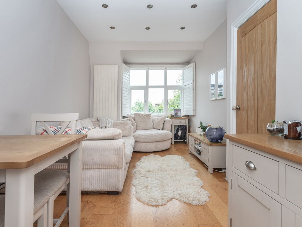 1 bed flat for sale in Digby Mansions, Hammersmith Bridge Road, Riverside, Hammersmith W6, £425,000