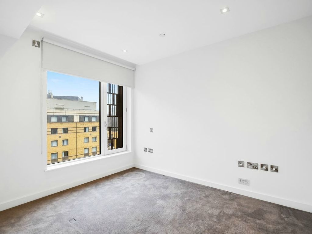1 bed flat for sale in Palace View, 1 Lambeth High Street, London SE1, £800,000