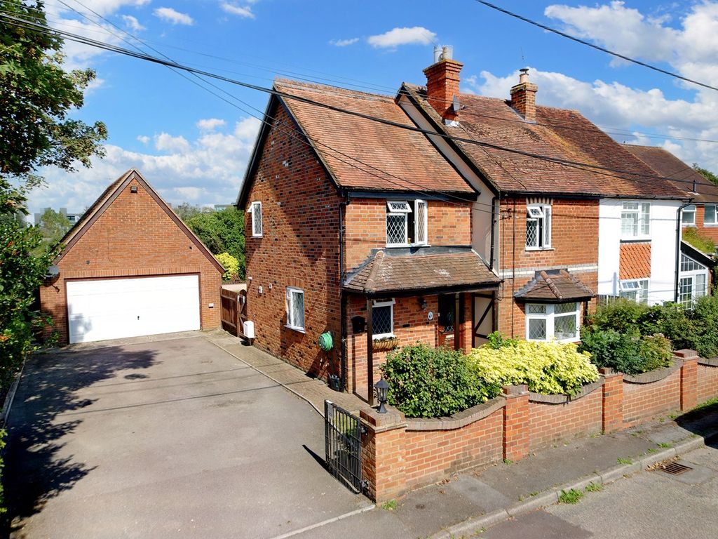 4 bed semi-detached house for sale in Hartley Court Road, Three Mile Cross, Reading RG7, £550,000