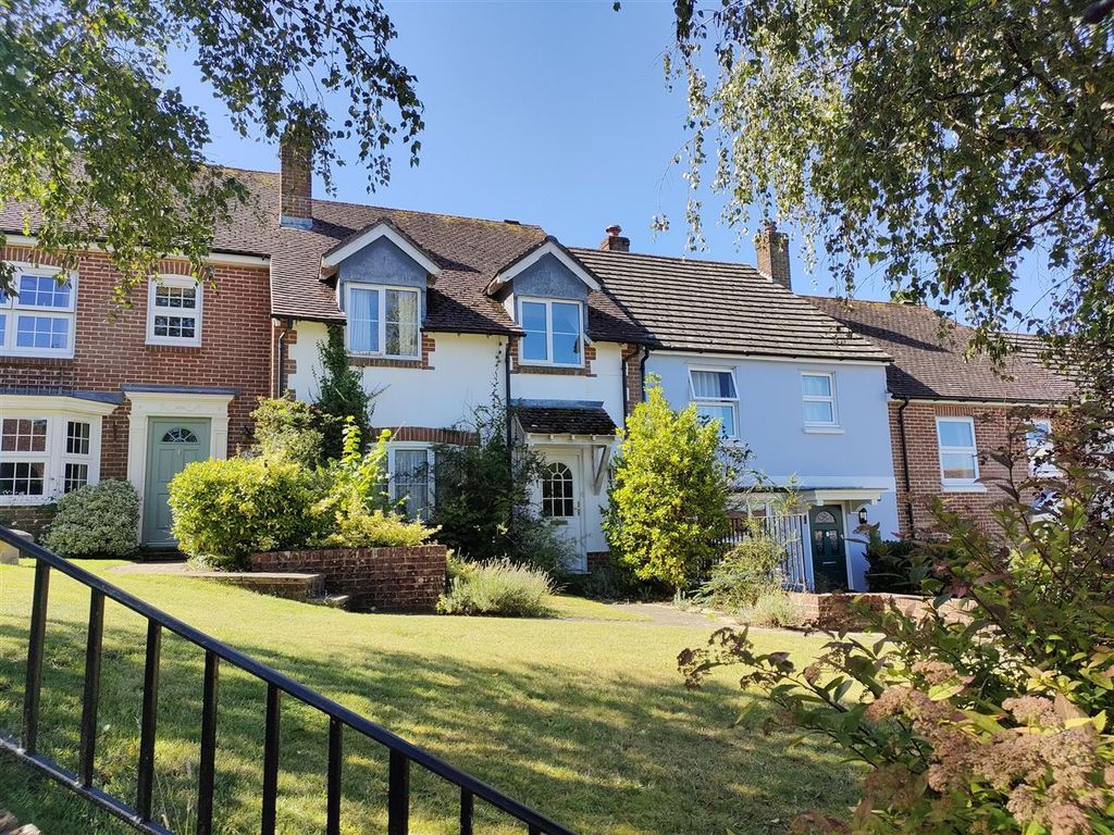 3 bed terraced house for sale in Poplar Way, Midhurst GU29, £350,000