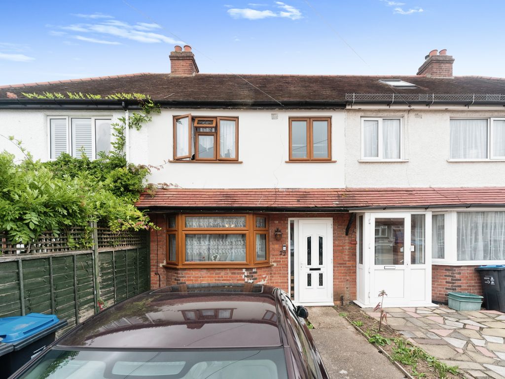 3 bed terraced house for sale in Ronelean Road, Surbiton KT6, £525,000