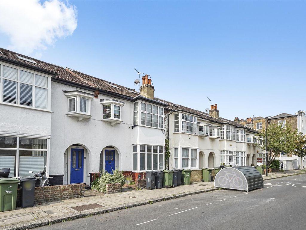 2 bed flat for sale in Edgeley Road, London SW4, £535,000
