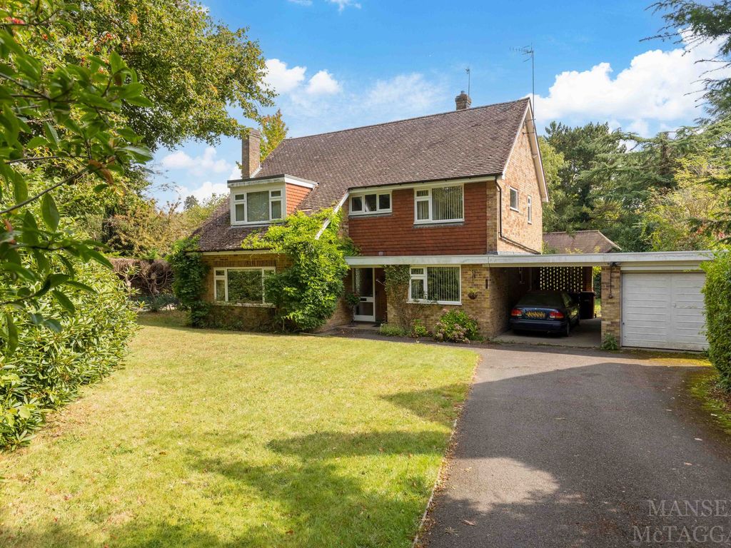 3 bed detached house for sale in Plough Road, Dormansland RH7, £685,000