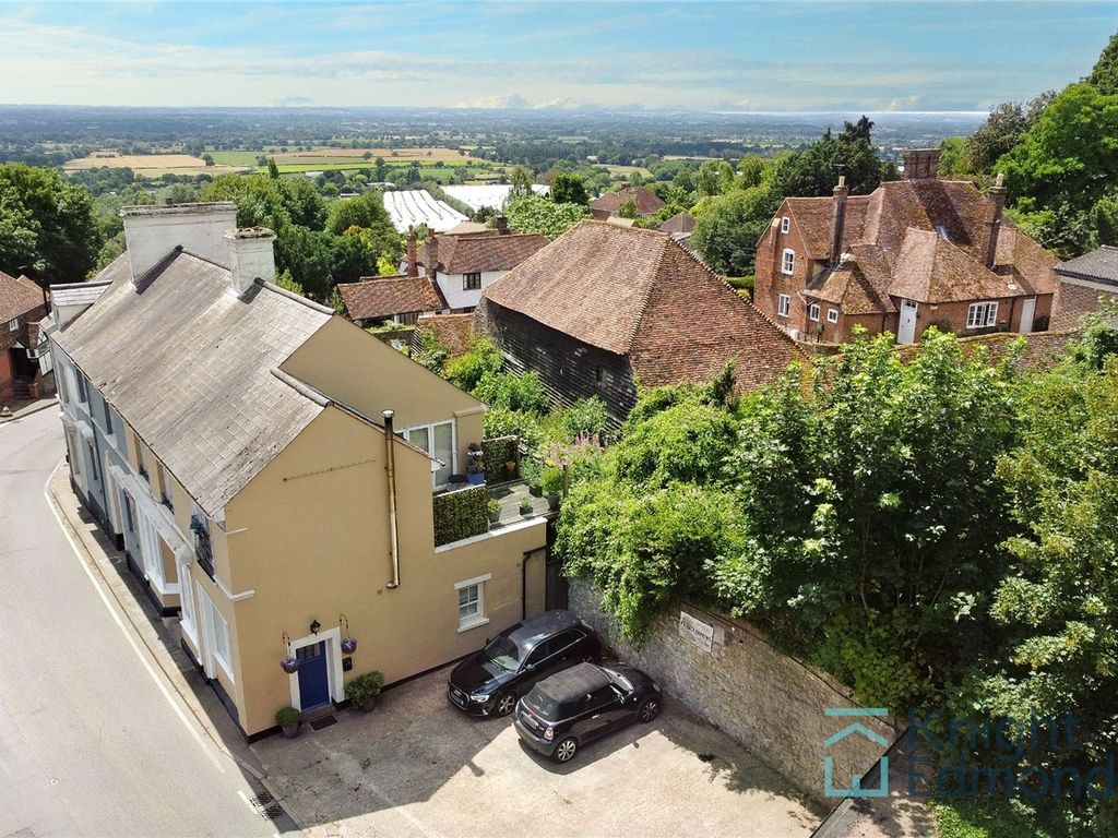 3 bed end terrace house for sale in North Street, Sutton Valence ME17, £400,000