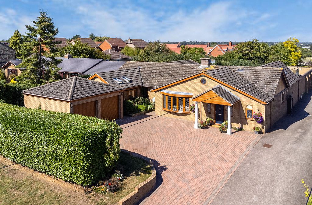 4 bed detached bungalow for sale in The Hill, Blunham, Bedford MK44, £800,000