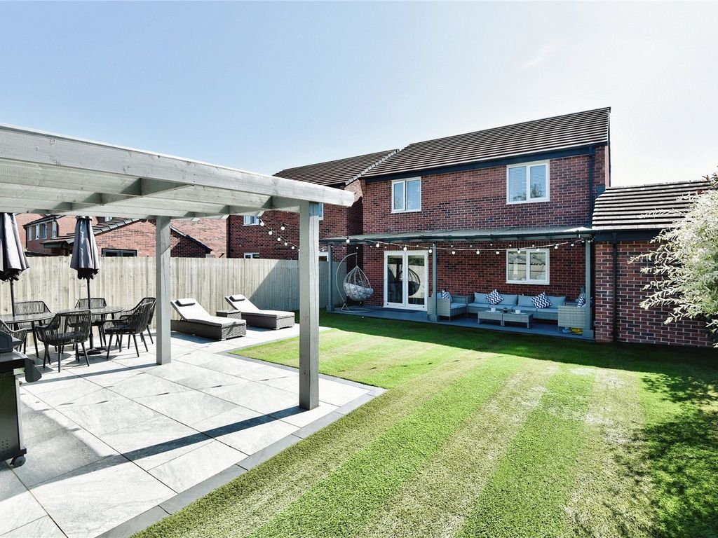 4 bed detached house for sale in Clive Way, Middlewich, Cheshire CW10, £350,000