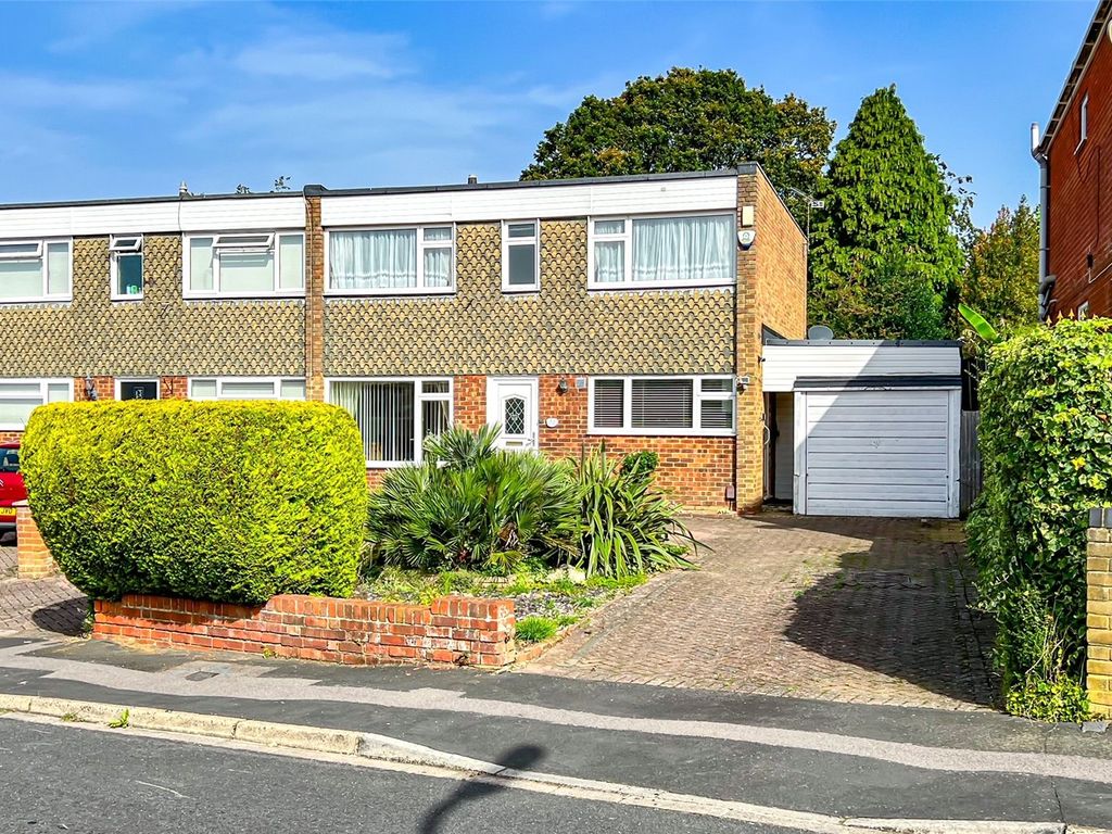 4 bed semi-detached house for sale in Caerleon Avenue, Southampton SO19, £350,000