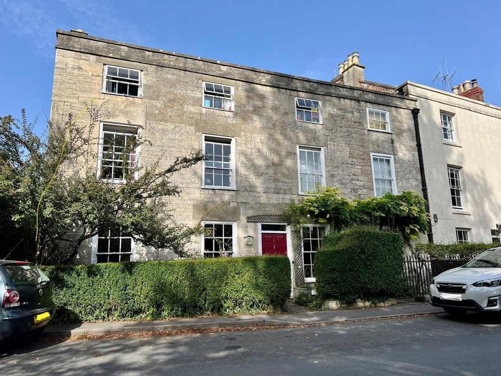 7 bed end terrace house for sale in Castle Street, Stroud GL5, £785,000