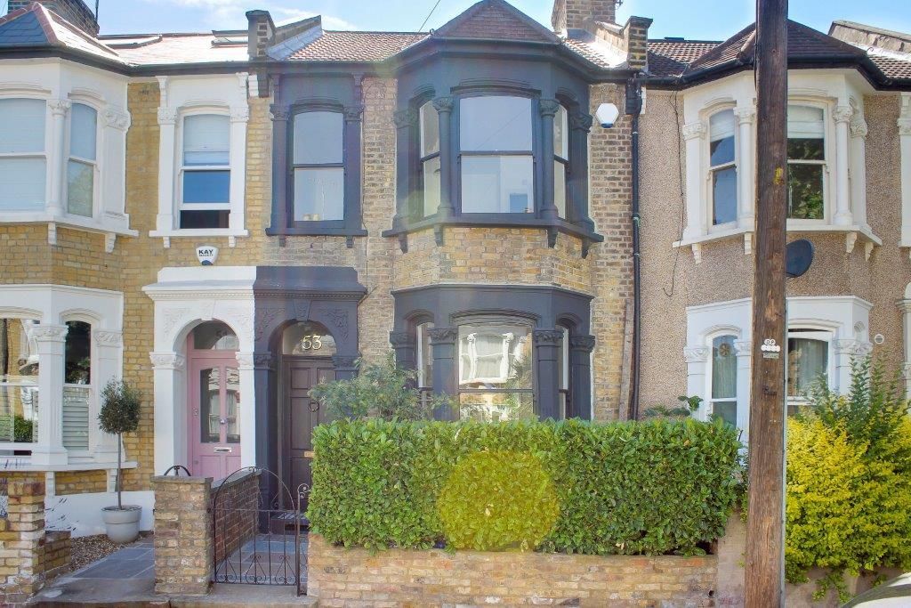 3 bed property for sale in Roding Road, London E5, £1,000,000