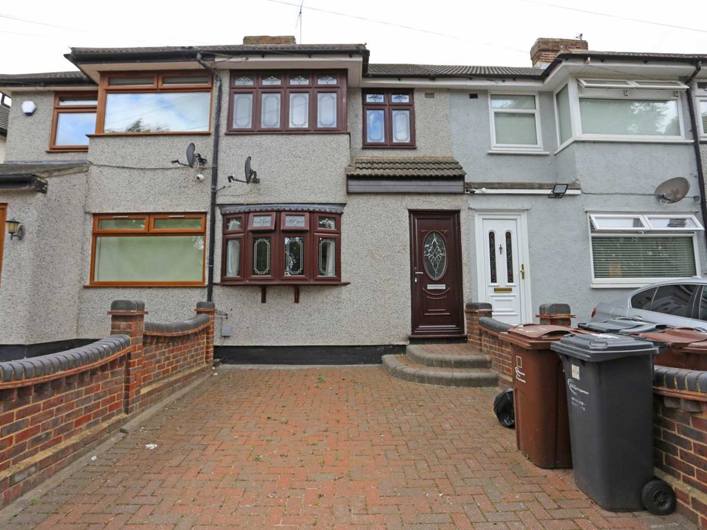 3 bed terraced house for sale in Oval Road North, Dagenham RM10, £350,000