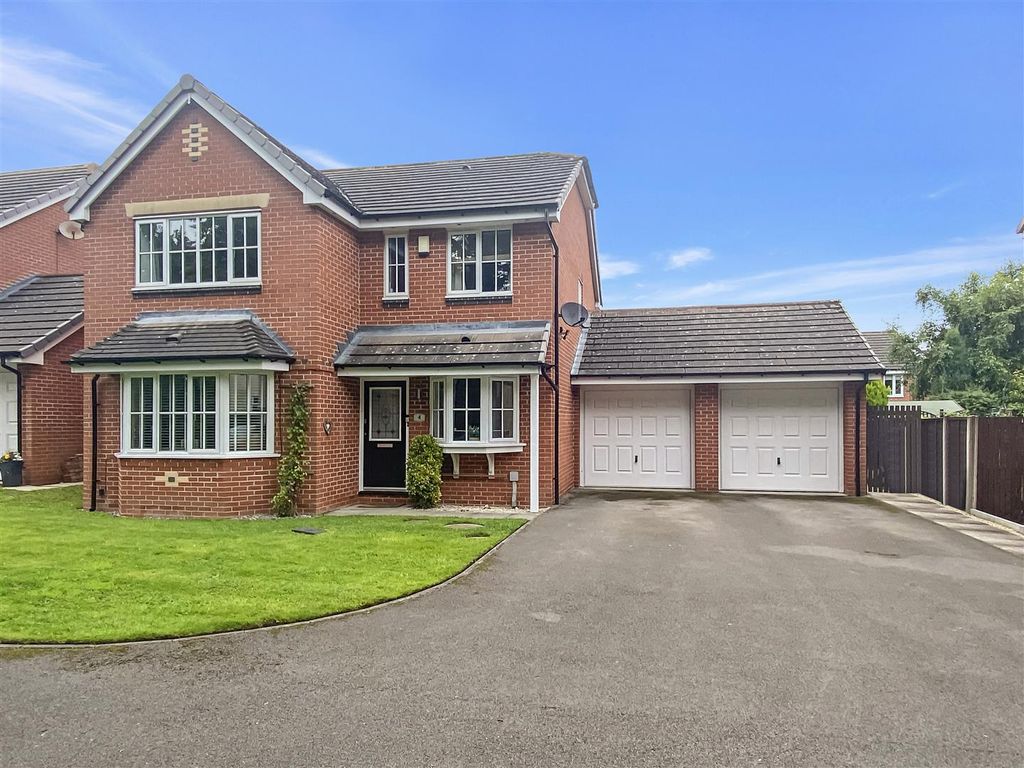 4 bed detached house for sale in Woburn Drive, Congleton CW12, £475,000