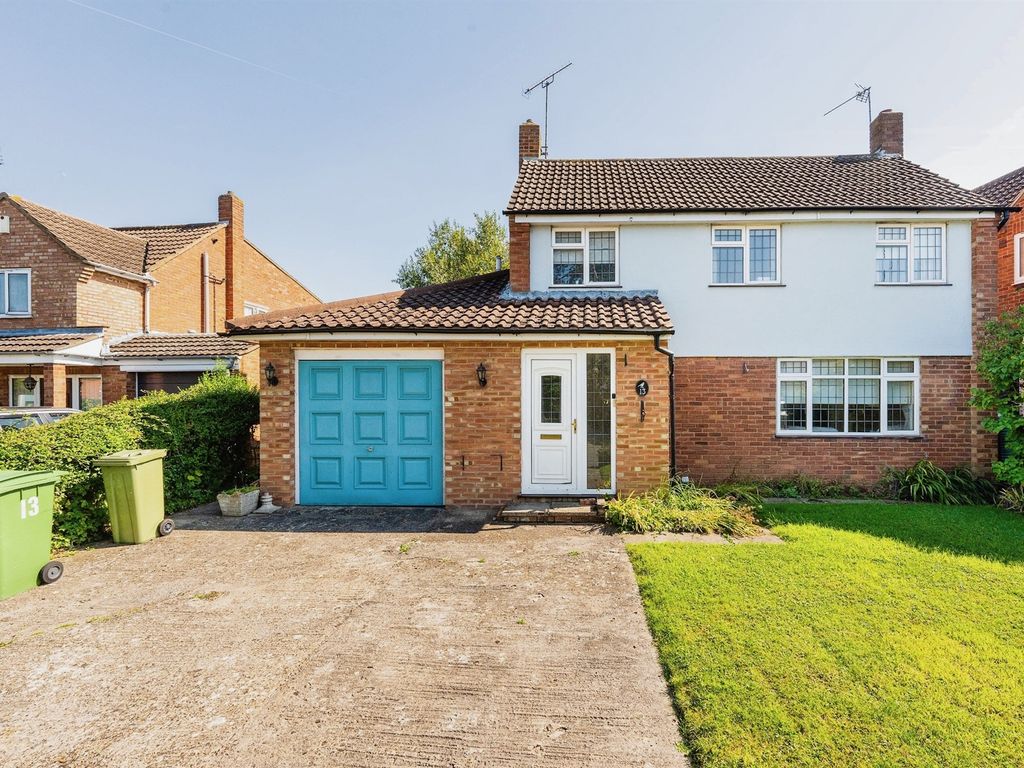 4 bed detached house for sale in Downs View, Bow Brickhill, Milton Keynes MK17, £575,000