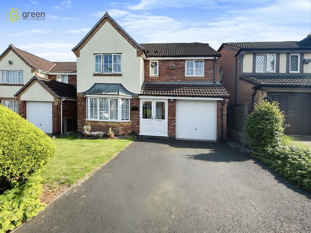 4 bed detached house for sale in Hampton Close, Sutton Coldfield, Birmingham B73, £450,000