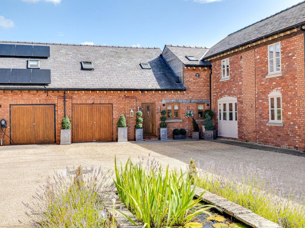 4 bed barn conversion for sale in Wrexham Road, Ridley, Tarporley, Cheshire CW6, £650,000