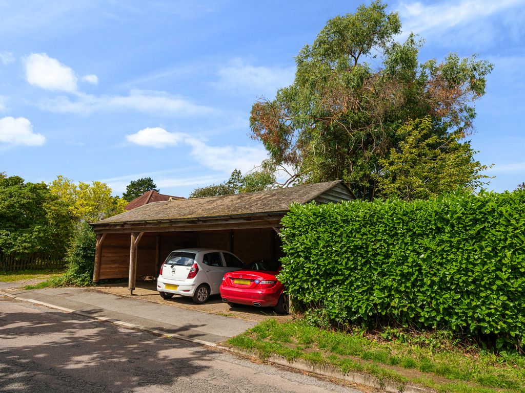 4 bed detached house for sale in Green Lane, Farnham GU9, £1,200,000