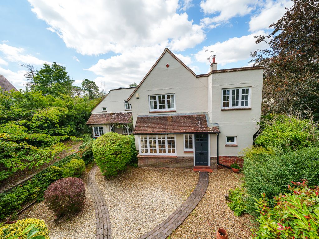 4 bed detached house for sale in Green Lane, Farnham GU9, £1,200,000