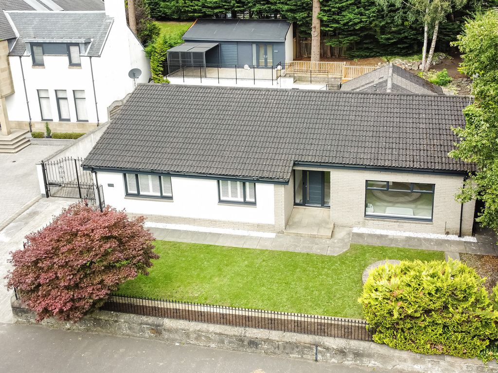 5 bed detached bungalow for sale in Westburn Avenue, Falkirk FK1, £459,000