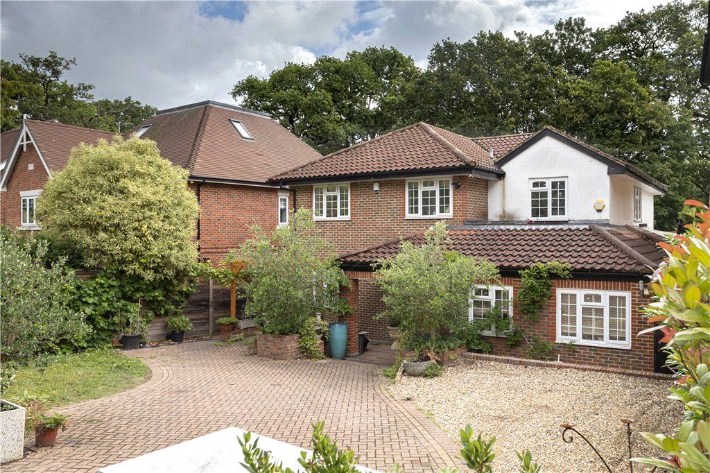 5 bed detached house to rent in Henley Drive, Kingston Upon Thames KT2, £7,500 pcm