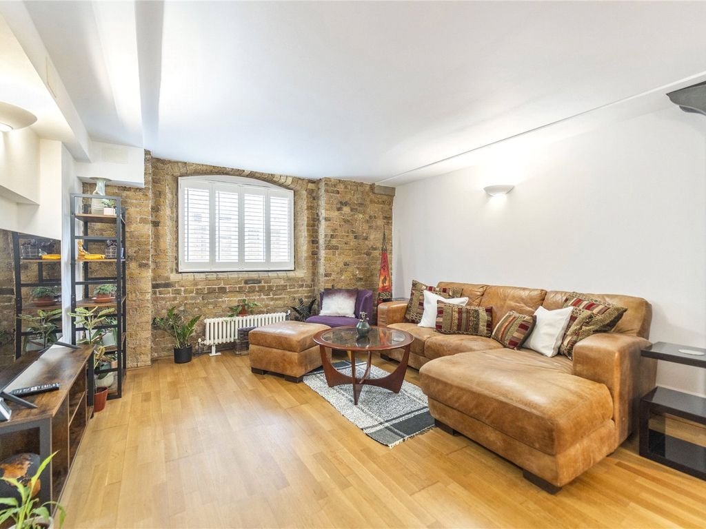 1 bed flat for sale in Globe Wharf, 205 Rotherhithe Street SE16, £350,000