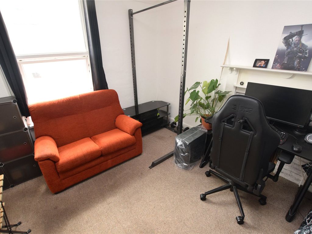 Studio to rent in New Street, Paignton, Devon TQ3, £415 pcm