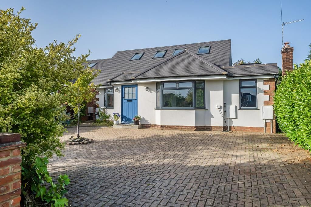 4 bed detached bungalow for sale in Little Chalfont, Buckinghamshire HP6, £1,050,000