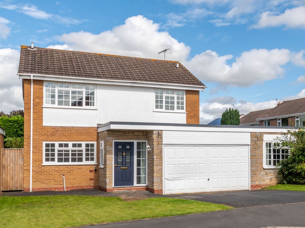 4 bed detached house for sale in Hedges Way, Bromsgrove, Worcestershire B60, £425,000